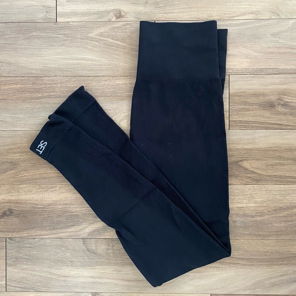 Black Set Active leggings, size S